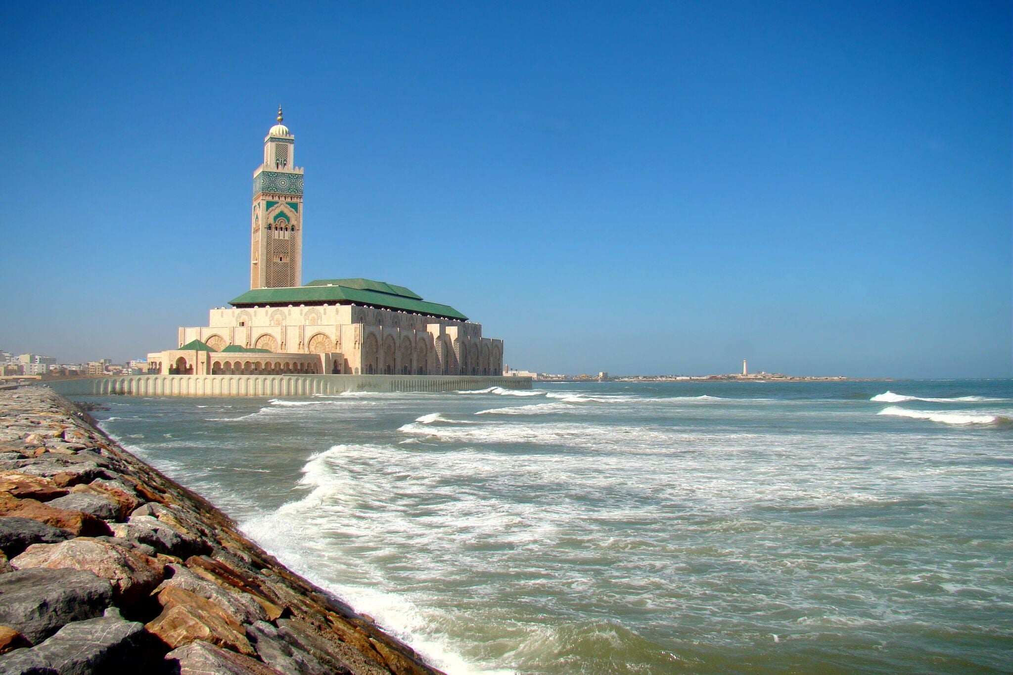 Casablanca Cultural Immersion City Tour – Traditional Hammam Spa, Hassan II Mosque with Authentic Dinner & Show