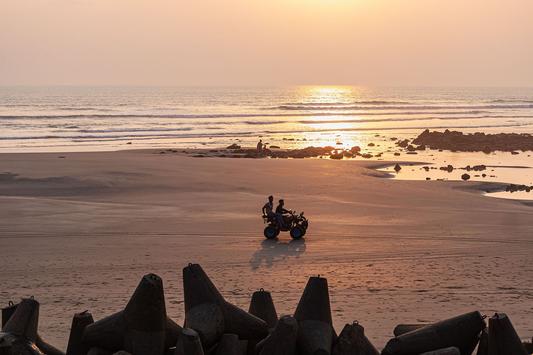 Sunset Quad Bike Beach Thrill Ride in Casablanca with Two-Way Chauffeured Hotel Transfer