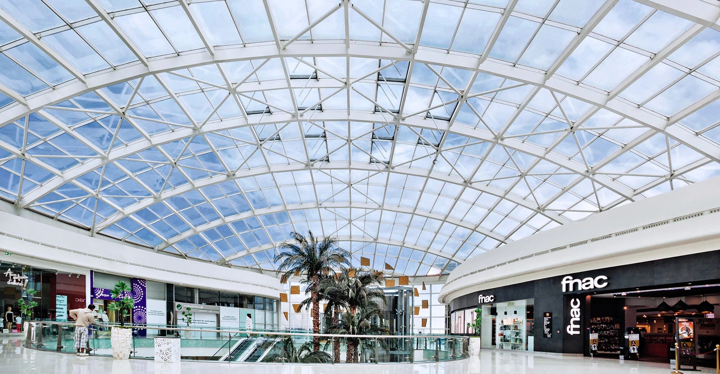 Aquarium, Africa's Largest Mall, Hassan II Mosque & Oceanfront Walking Tour in Casablanca