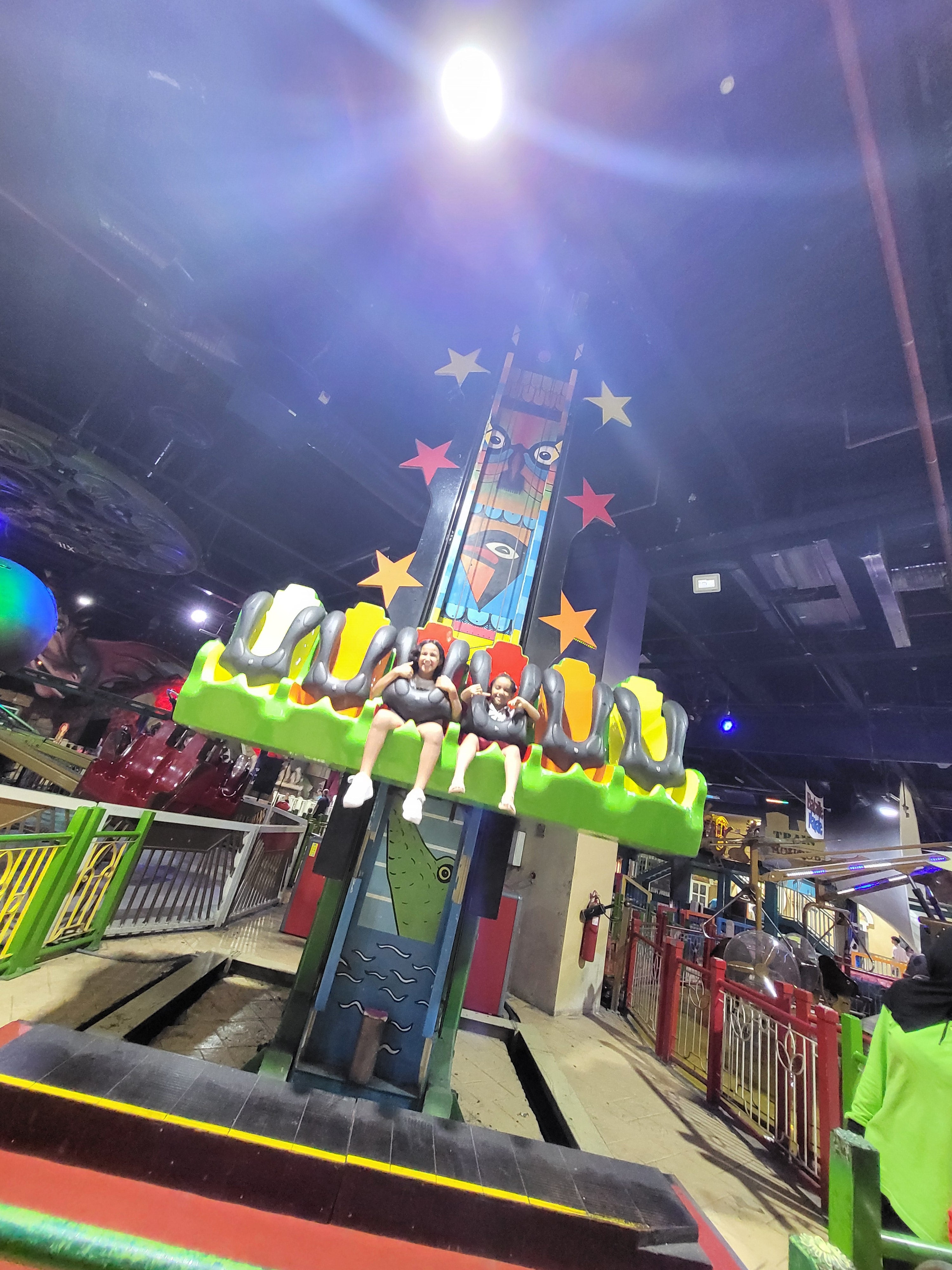 Aquarium, Africa's Largest Mall, Hassan II Mosque & Oceanfront Walking Tour in Casablanca