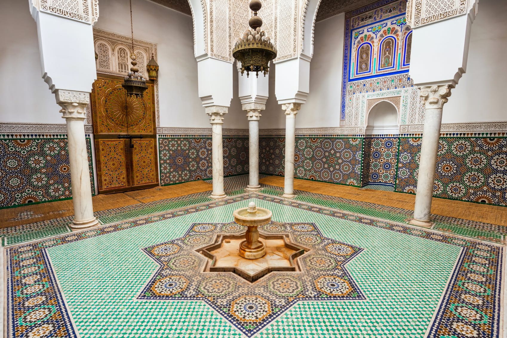 All Inclusive 2-Day Heritage Tour to Fes, Volubilis Roman Ruins & Moulay Idriss from Casablanca