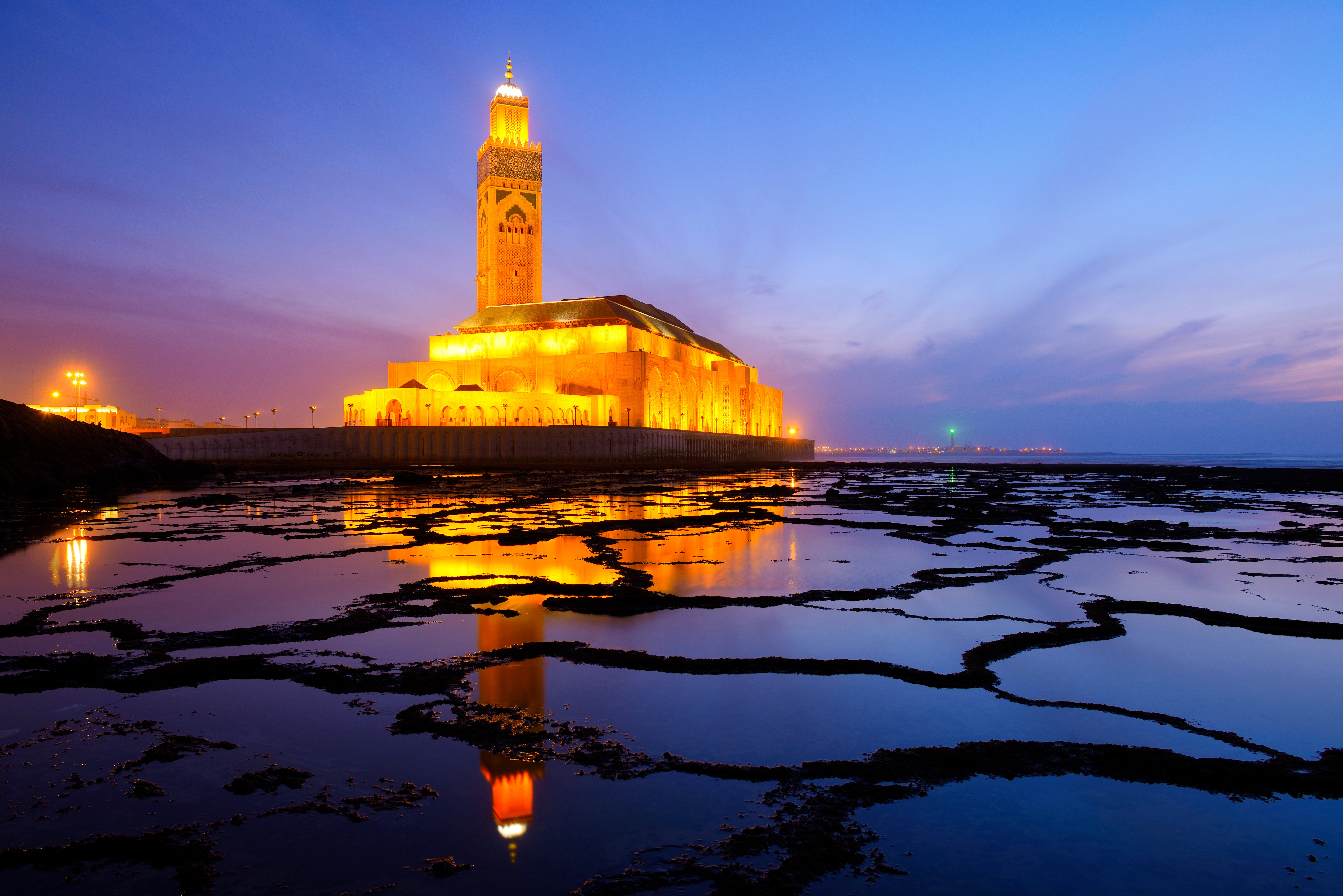 Casablanca After Dark with Traditional Moroccan Dinner, Musicians and City Tour