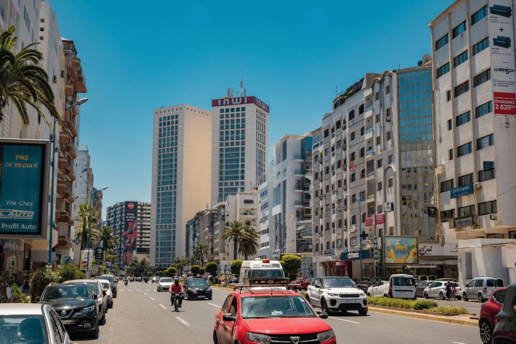 Aquarium, Africa's Largest Mall, Hassan II Mosque & Oceanfront Walking Tour in Casablanca