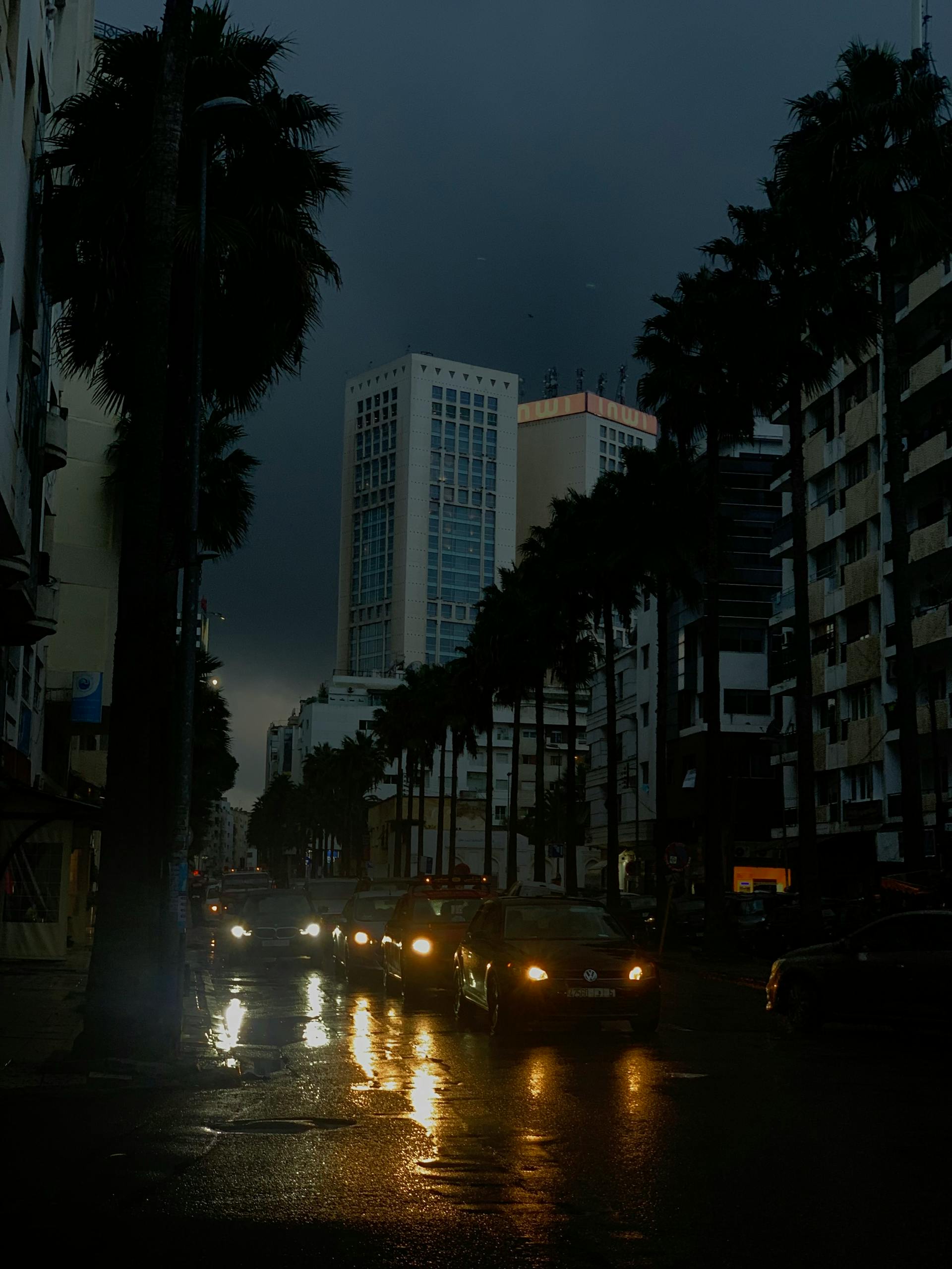 Casablanca After Dark with Traditional Moroccan Dinner, Musicians and City Tour