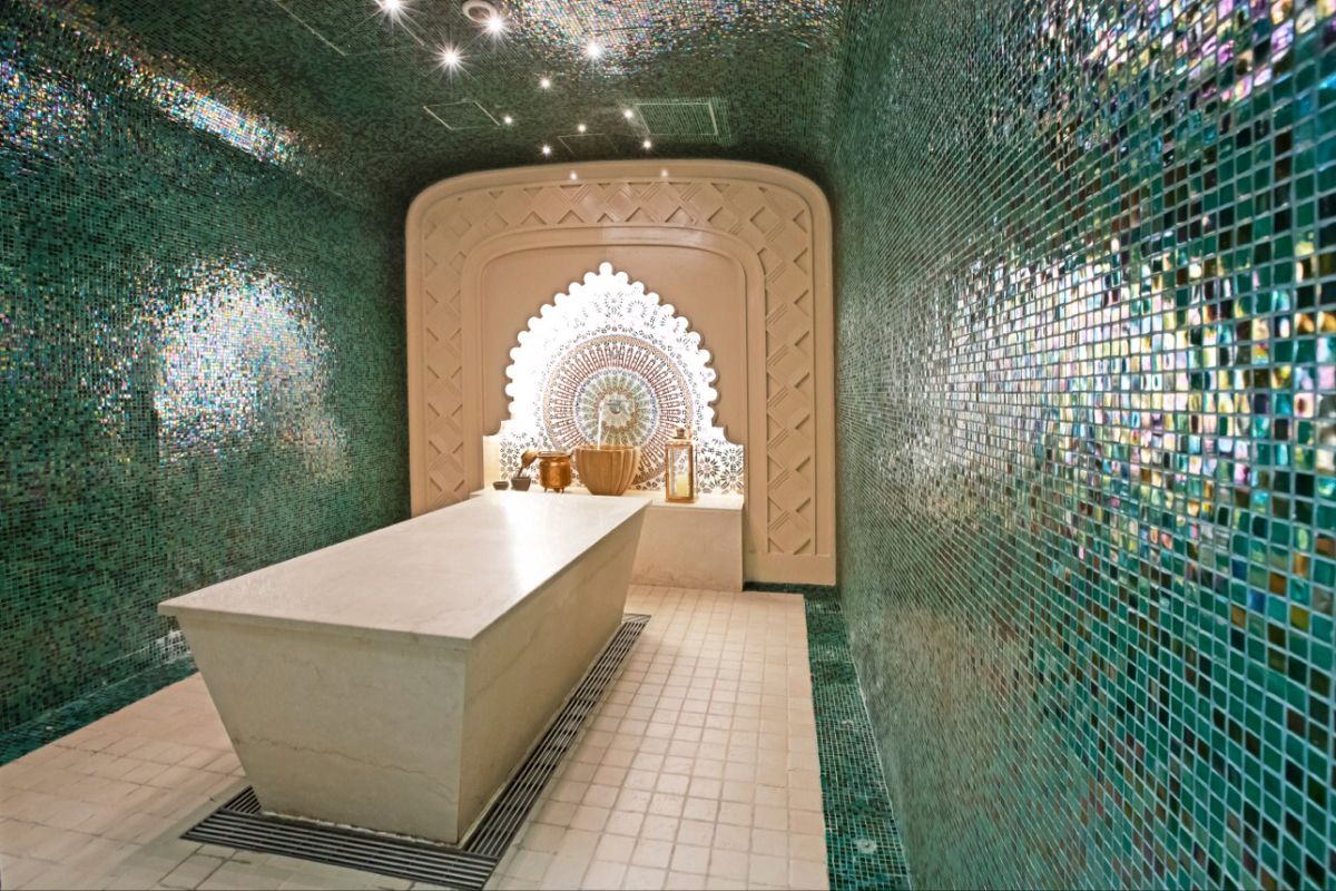Casablanca Cultural Immersion City Tour – Traditional Hammam Spa, Hassan II Mosque with Authentic Dinner & Show