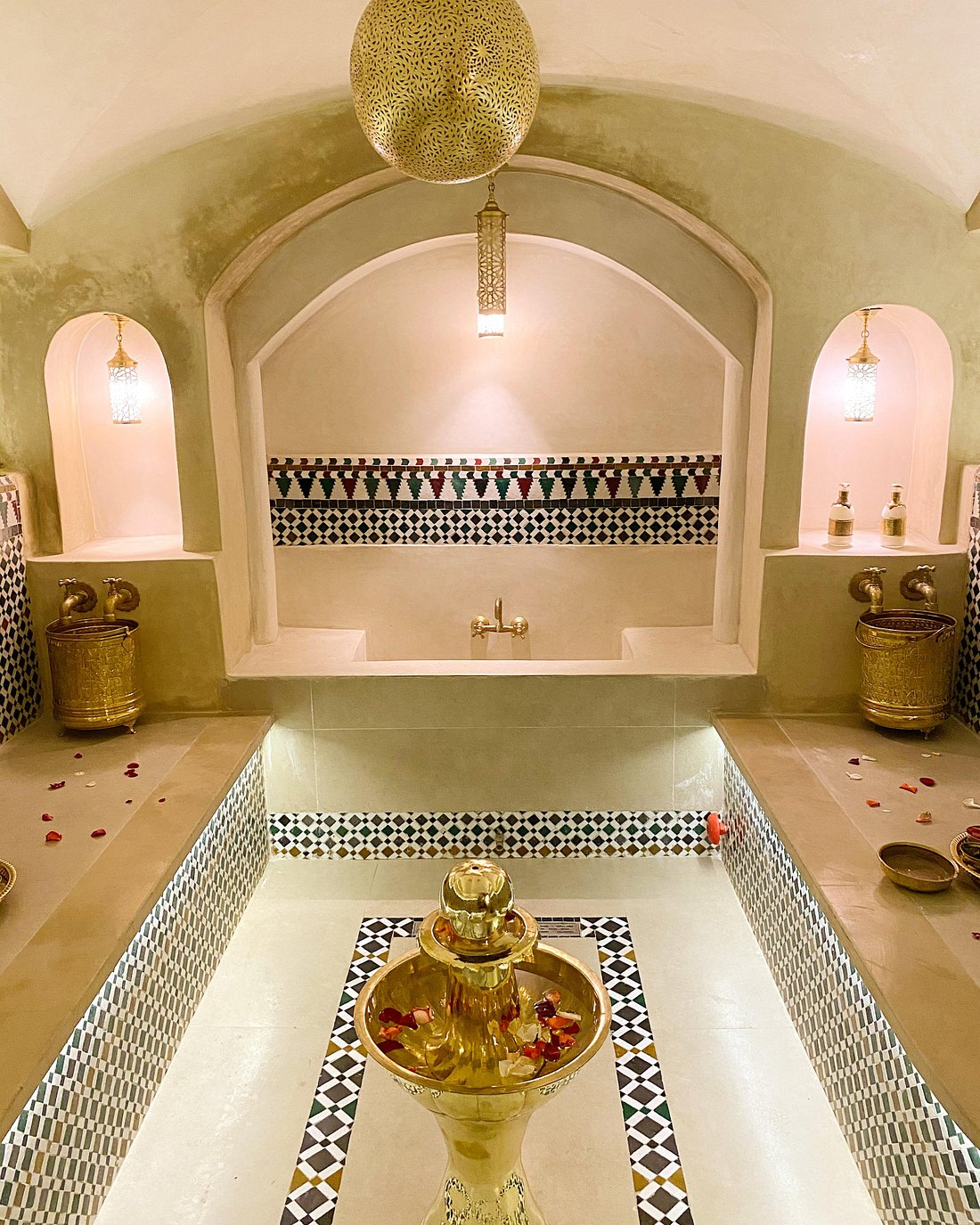 Traditional Moroccan Bath: Relaxing Hammam VIP Spa Ritual with Scrub & Massage in Fes
