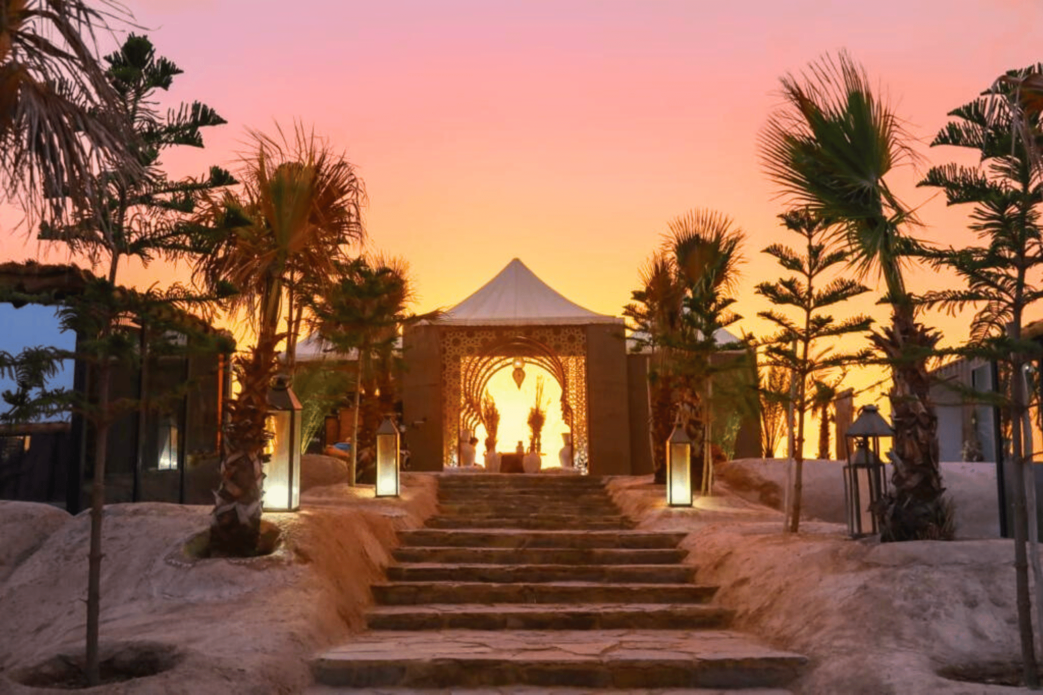 Sunset Views & Traditional Moroccan Dinner with Live Entertainment Spectacular in Agafay Desert from Marrakech