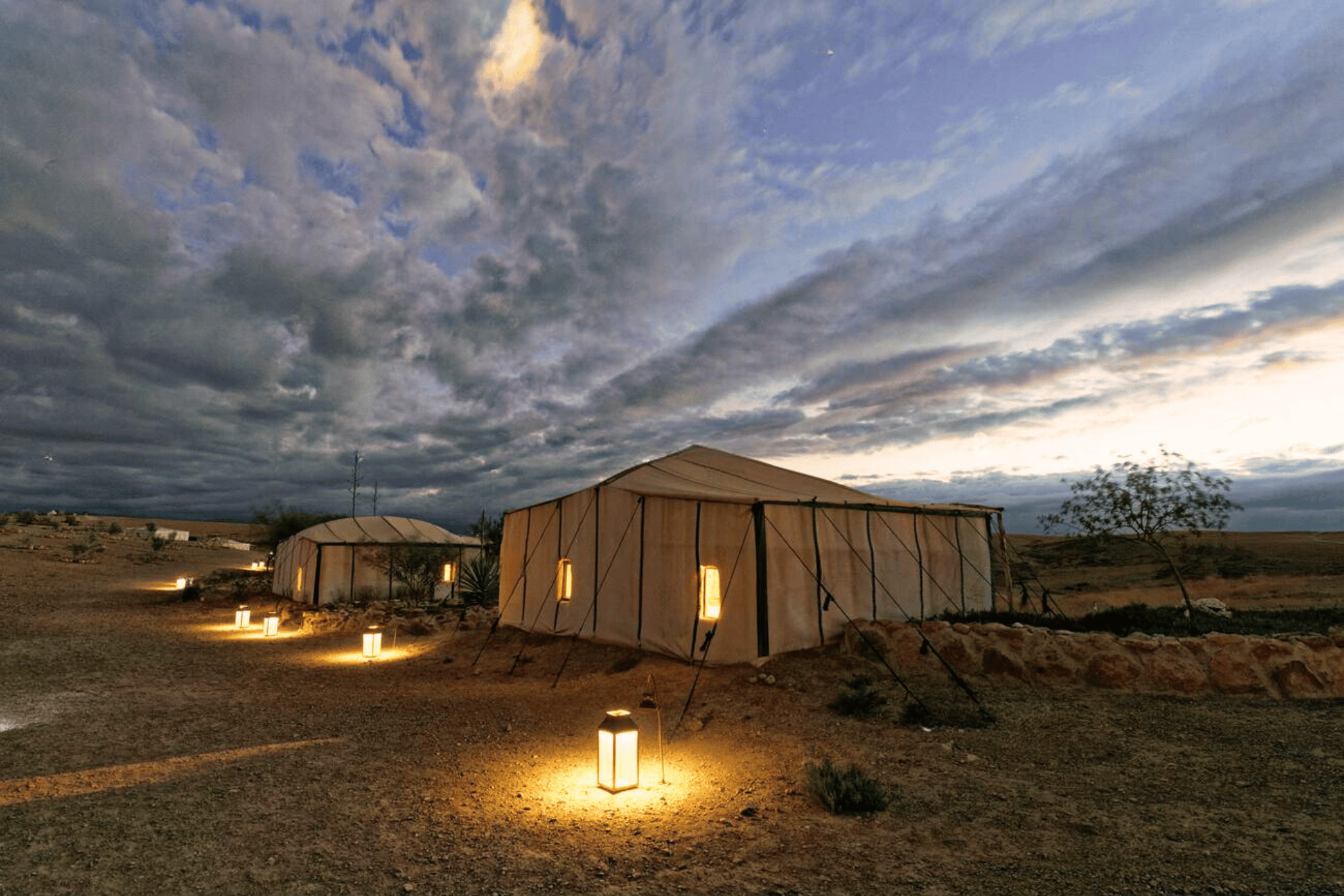 Sunset Views & Traditional Moroccan Dinner with Live Entertainment Spectacular in Agafay Desert from Marrakech