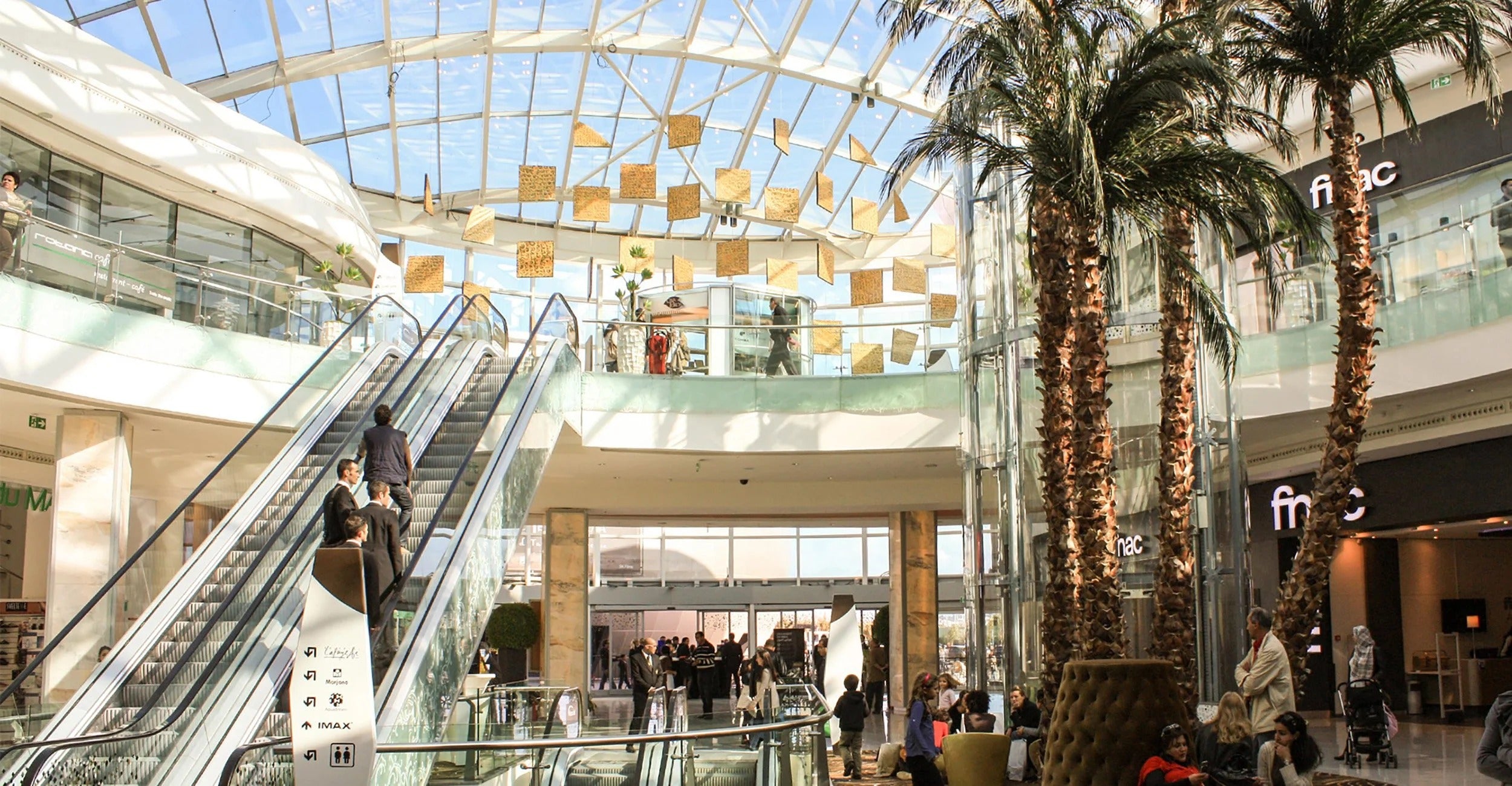 Aquarium, Africa's Largest Mall, Hassan II Mosque & Oceanfront Walking Tour in Casablanca