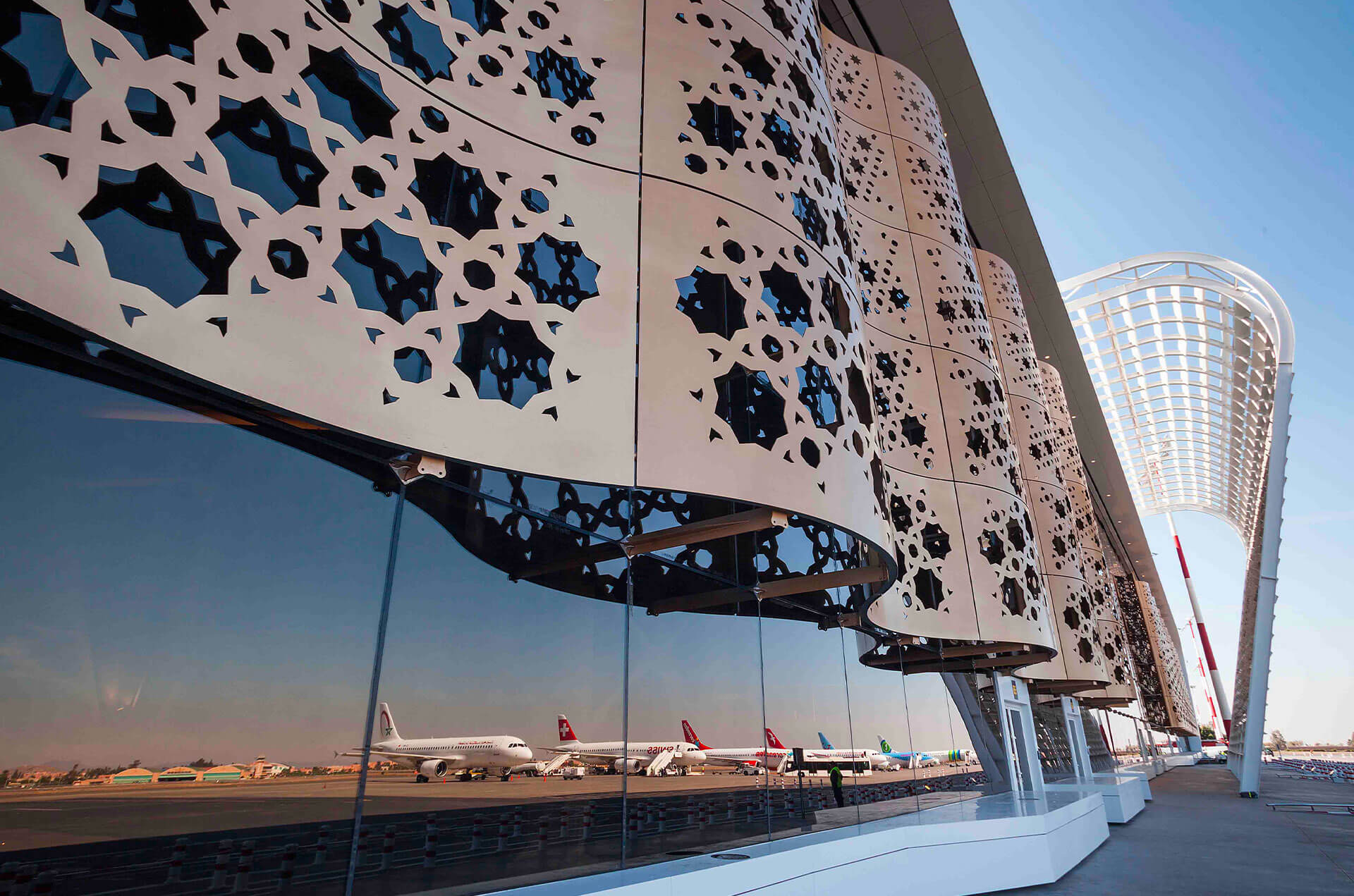 Private Transfer From Meknes Hotel (Any) to Marrakech Airport (RAK)